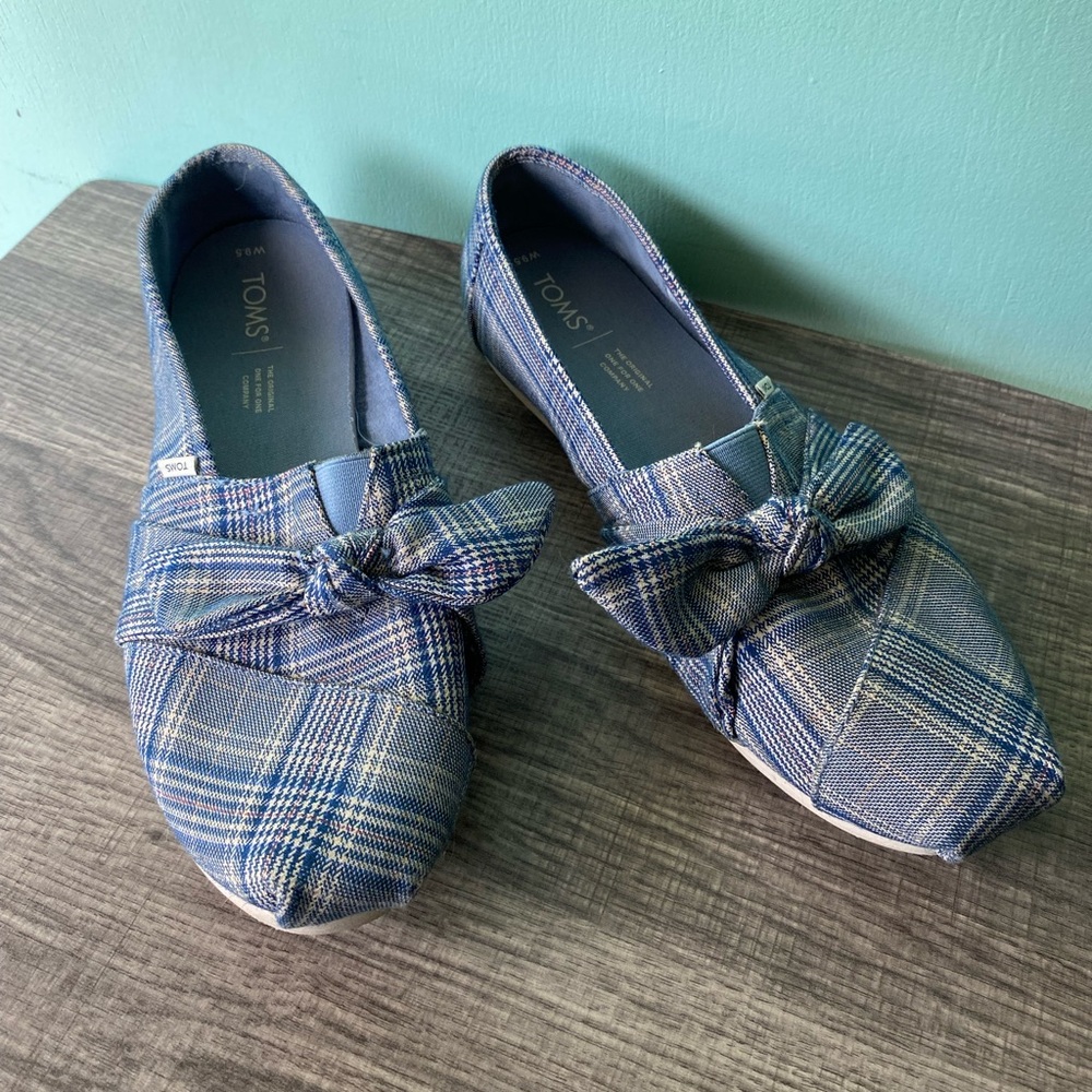 TOMS Apargata Blue Plaid with Bow W9.5